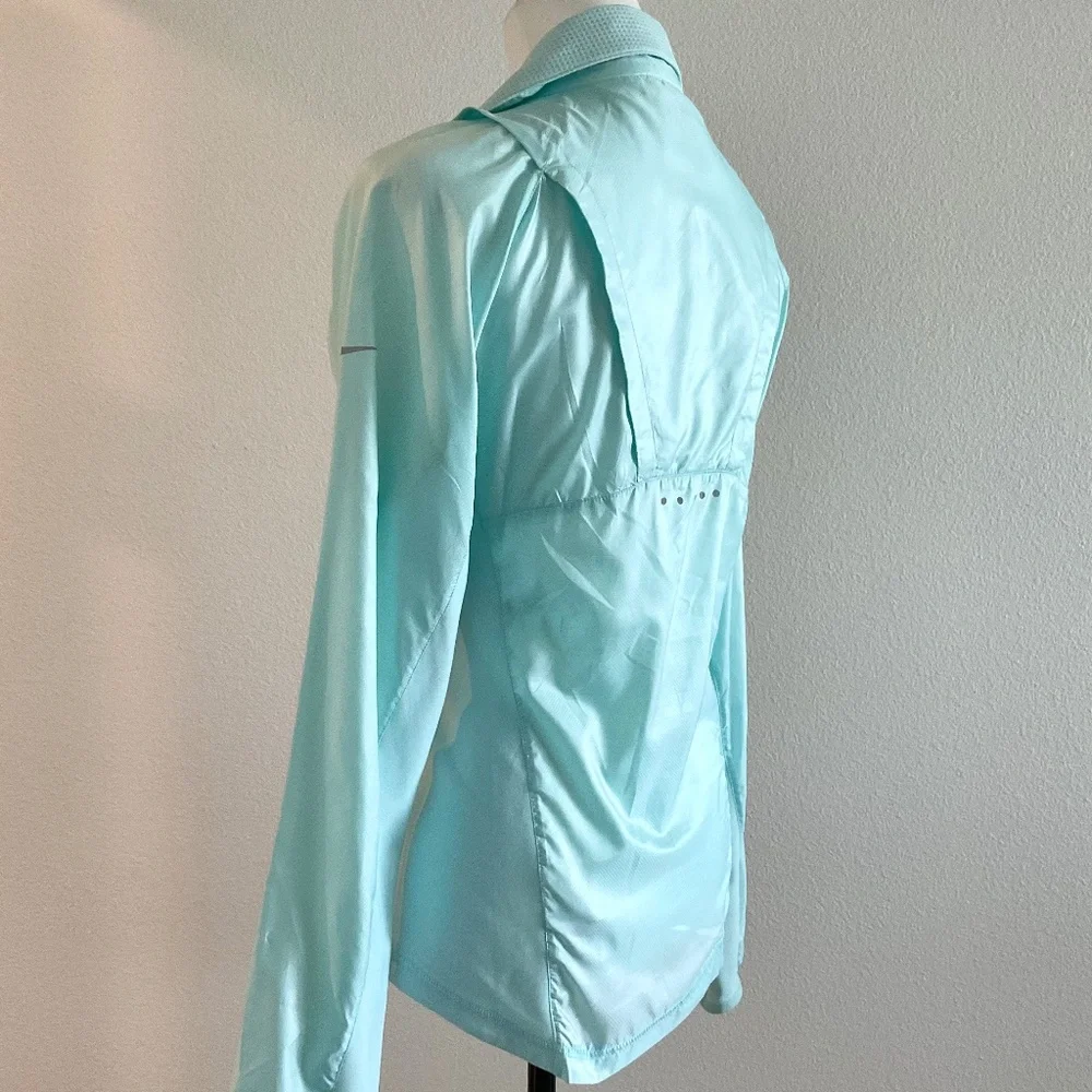 Nike Jacket Fit-Dry Lightweight Mint  Size Small